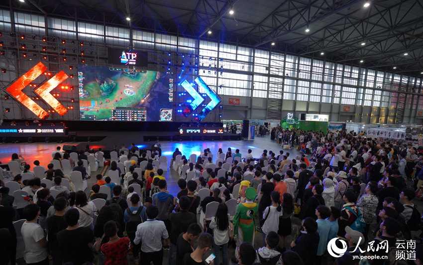 员群体中往 员群体中往